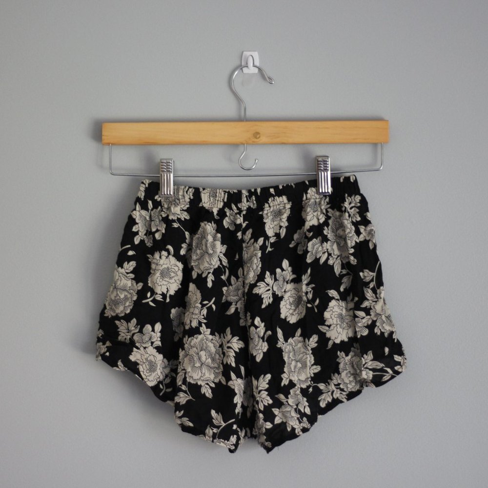 Brandy Melville Floral Flowy Shorts